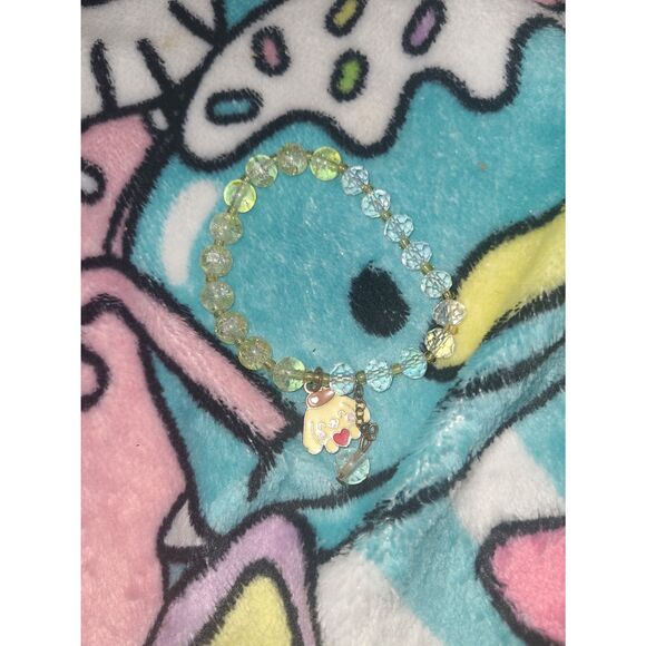 Pompompurin Themed Sparkly Yellow and White Heart Charm Cutecore Sanrio Bracelet - Picture 4 of 5